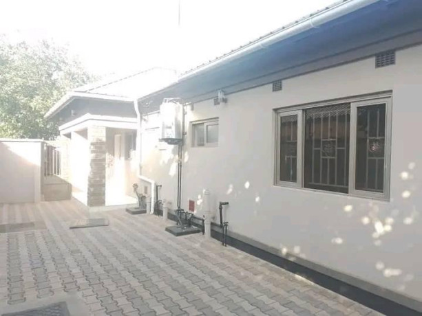 3-bedroom-flat-for-rent-in-meanwood-ndeke-big-2