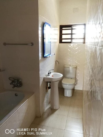 neat-and-beautiful-3-2-bedroom-flats-for-rent-in-lilayi-big-3