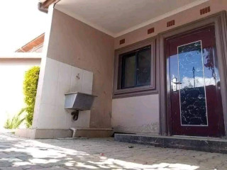 3-bedroom-flat-for-rent-in-makeni-boaventure