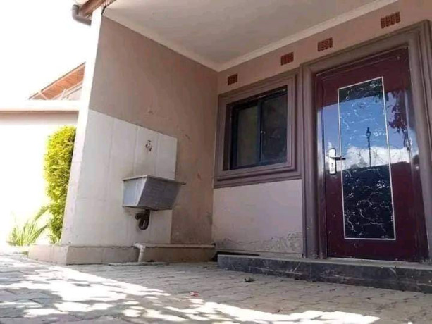 3-bedroom-flat-for-rent-in-makeni-boaventure-big-0