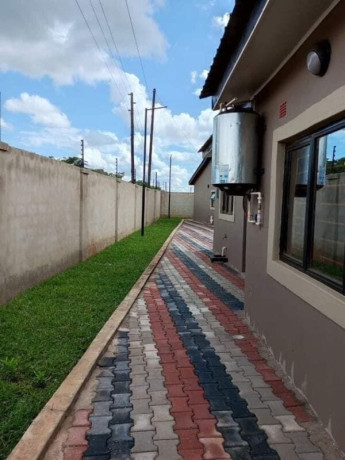 2-bedroom-flat-for-rent-in-chalala-big-8