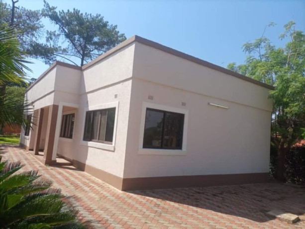 3-bedroom-flat-for-rent-in-roma-big-1