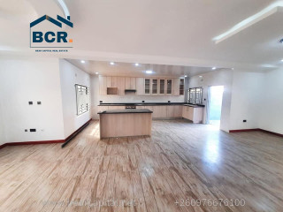 3-bedroom-flat-for-rent-in-olympia