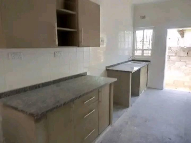 2-bedroom-flat-for-rent-in-makeni-big-1