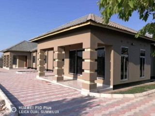 3-bedroom-flat-for-rent-in-libala-south