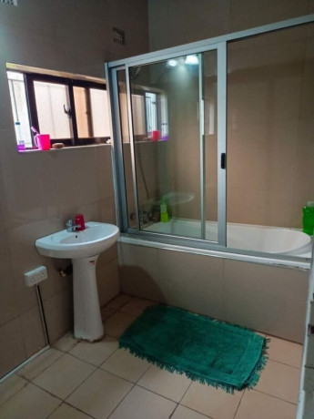 2-bedroom-flat-for-rent-in-ibex-hill-big-5