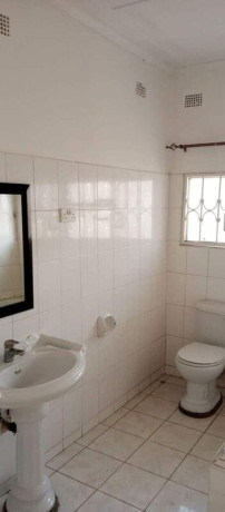 3-bedroom-flat-for-rent-in-kabulonga-big-3