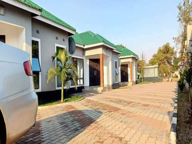 2-bedroom-flat-for-rent-in-meanwood-ibex-big-0