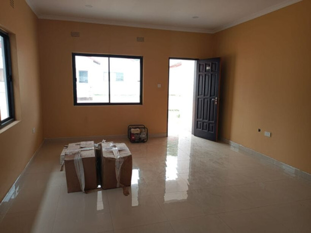 2-bedroom-flat-for-rent-in-makeni-big-6