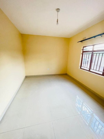 newly-built-2-bedroom-flat-in-new-avondale-big-1