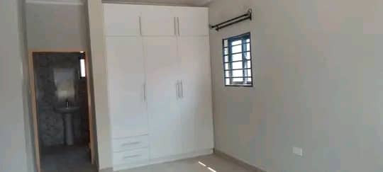 2-bedroom-flat-for-rent-in-ibex-meanwood-big-2