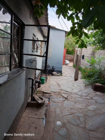 5-flats-for-sale-in-chilenje-big-2