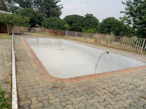 4-bedroom-standalone-house-for-rent-in-roma-big-0