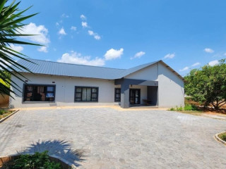 5-bedroom-house-for-rent-in-avondale