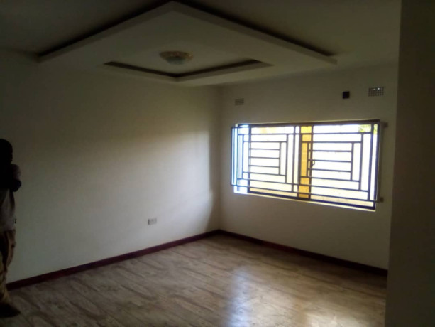 3-bedroom-flat-for-rent-in-olympia-park-big-4