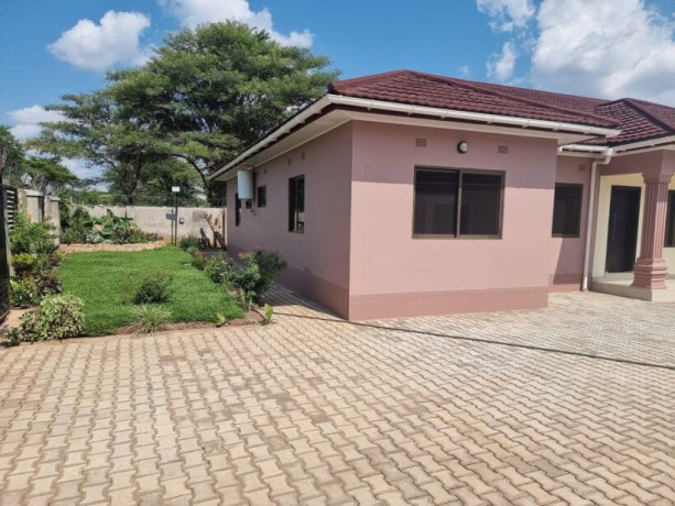 83-bedroom-flats-for-rent-in-ibex-meanwood-big-0