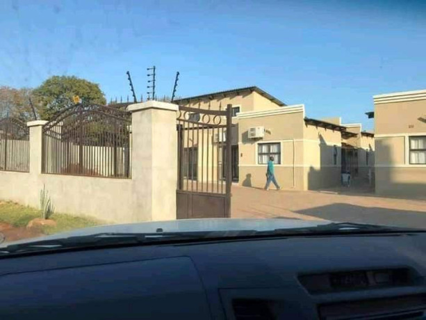 3-bedroom-flat-for-rent-in-ibex-meanwood-big-5