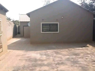 2-bedroom-flat-for-rent-in-ibex-hill