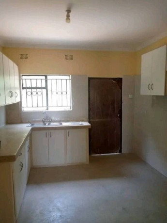 2-bedroom-flat-for-rent-in-makeni-big-4