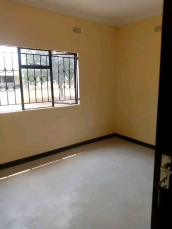 2-bedroom-flat-for-rent-in-makeni-big-5