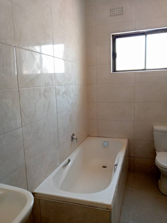 2-bedroom-flat-for-rent-in-makeni-konga-big-2