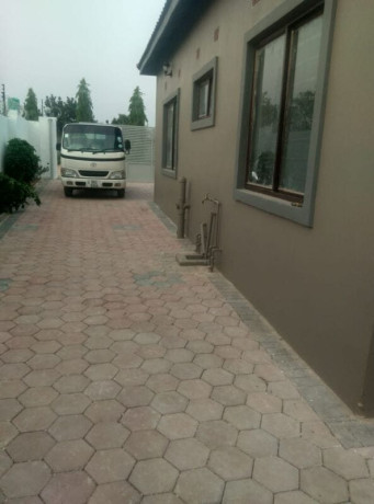 2-bedroom-flat-for-rent-in-silverest-big-9