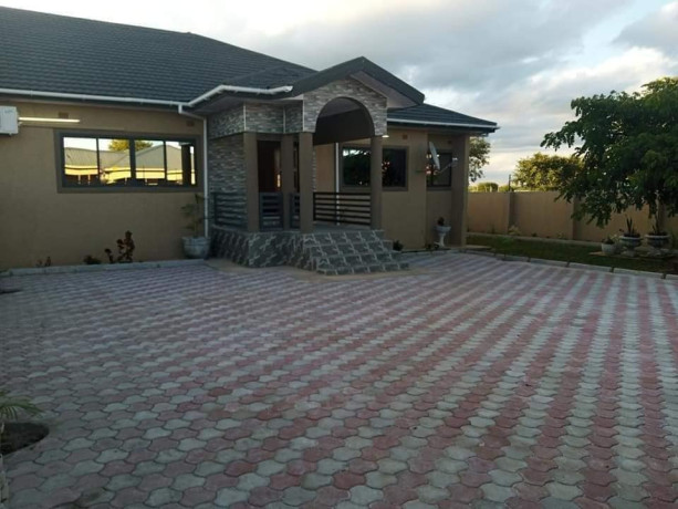 3-bedroom-flats-for-rent-in-chamba-valley-big-2