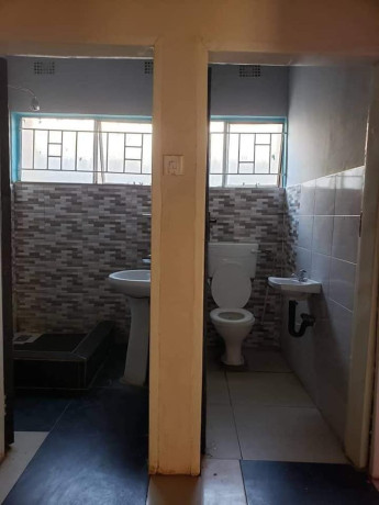 3-bedroom-flat-for-rent-in-lilayi-big-3