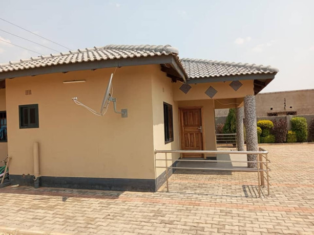 2-bedroom-flat-for-rent-in-chilanga-big-5