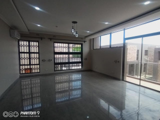 5-bedroom-apartment-for-rent-in-foxdale