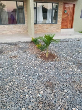 2-bedroom-flat-for-rent-in-chalala-big-5