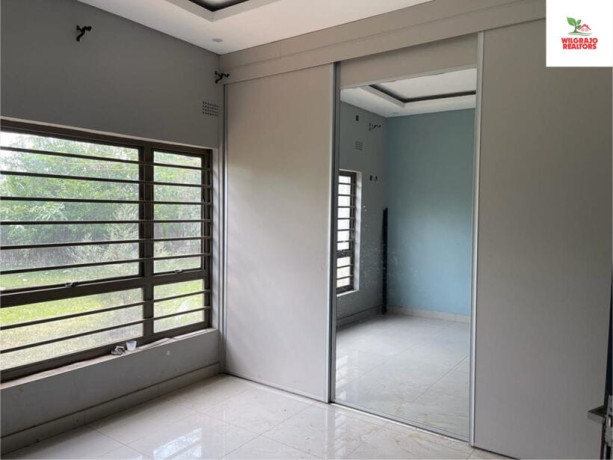 4-bedroom-newly-built-house-for-rent-in-makeni-big-8