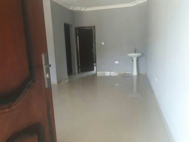 2-bedroom-semi-detached-flat-for-rent-in-minestone-big-3
