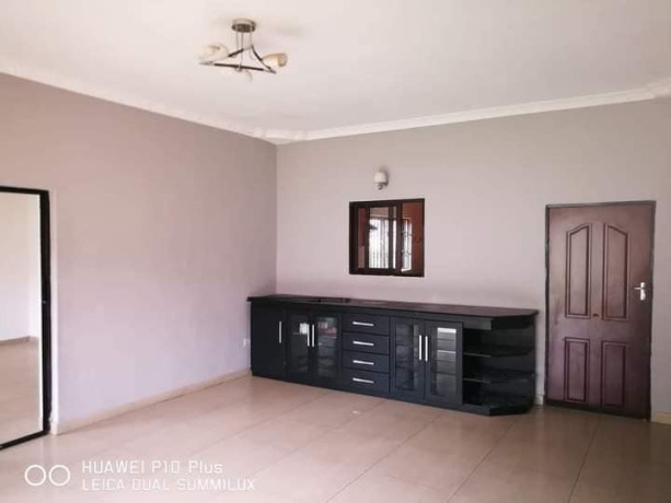 beautiful-4-bedroom-house-for-rent-in-eureka-park-big-3