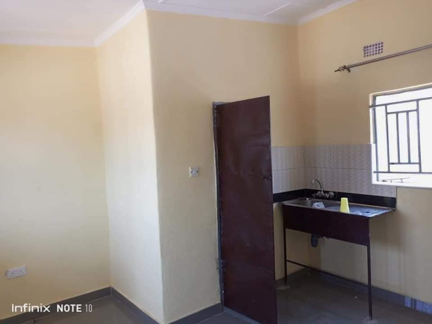 bedsitter-for-rent-in-foxdale-big-2