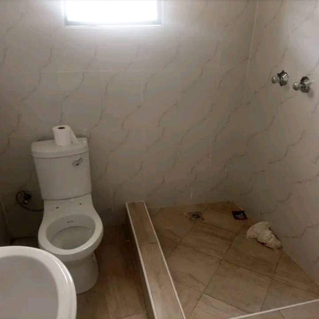 2-bedroom-house-for-rent-in-meanwood-big-1