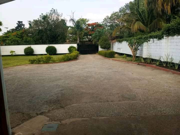 spacious-4-bedroom-house-for-rent-in-sunningdale-big-6