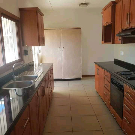 spacious-4-bedroom-house-for-rent-in-sunningdale-big-8
