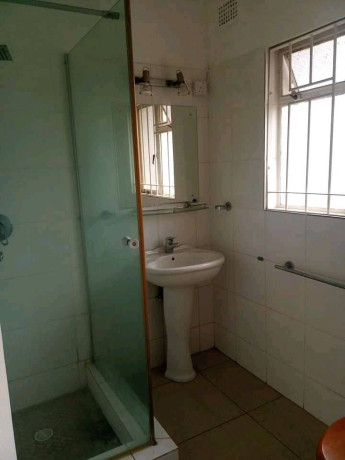 spacious-4-bedroom-house-for-rent-in-sunningdale-big-0