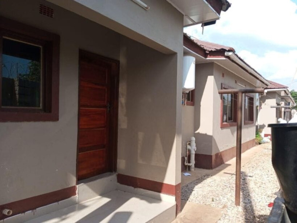 2-bedroom-flat-for-rent-in-lilayi-big-5