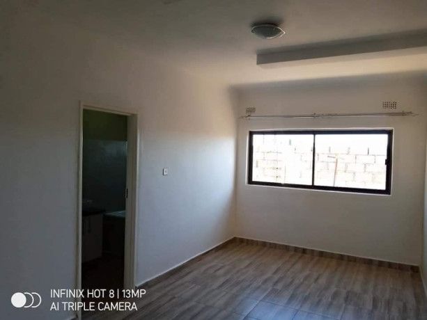 2-bedroom-flat-for-rent-in-chalala-big-5