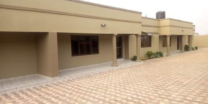 2-bedroom-flat-for-rent-in-chalala-big-5