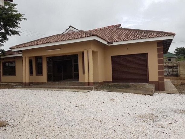 3-bedroom-flat-for-rent-in-ibex-meanwood-big-1