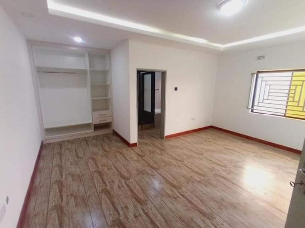 3-bedroom-flat-for-rent-in-olympia-big-3