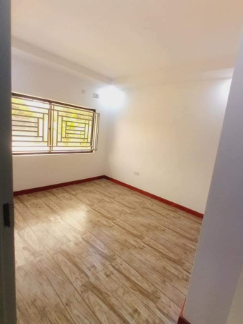 3-bedroom-flat-for-rent-in-olympia-big-5