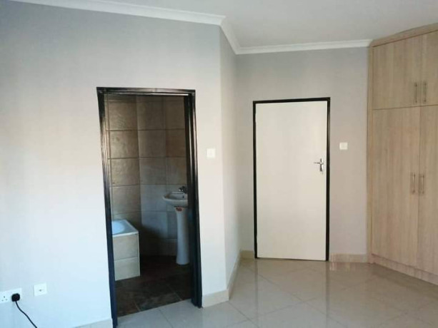 3-bedroom-house-for-rent-in-avondale-big-5