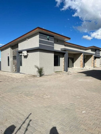 2-bedroom-flat-for-rent-in-ibex-meanwood-big-0