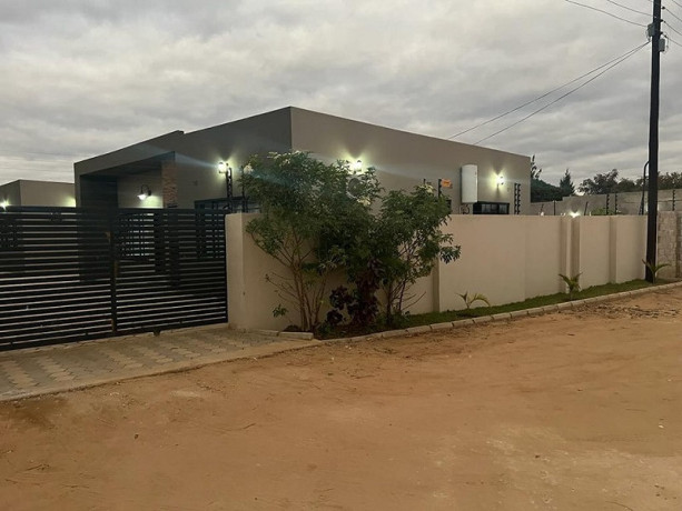 2-bedroom-flat-for-rent-in-meanwood-ibex-big-4