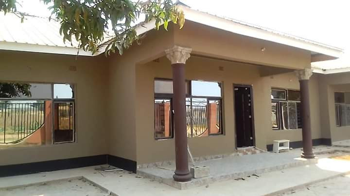 2-bedroom-flats-for-rent-in-meanwood-big-2