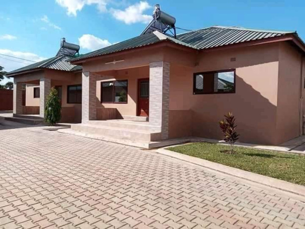 2-bedroom-flat-for-rent-in-chilanga-big-7